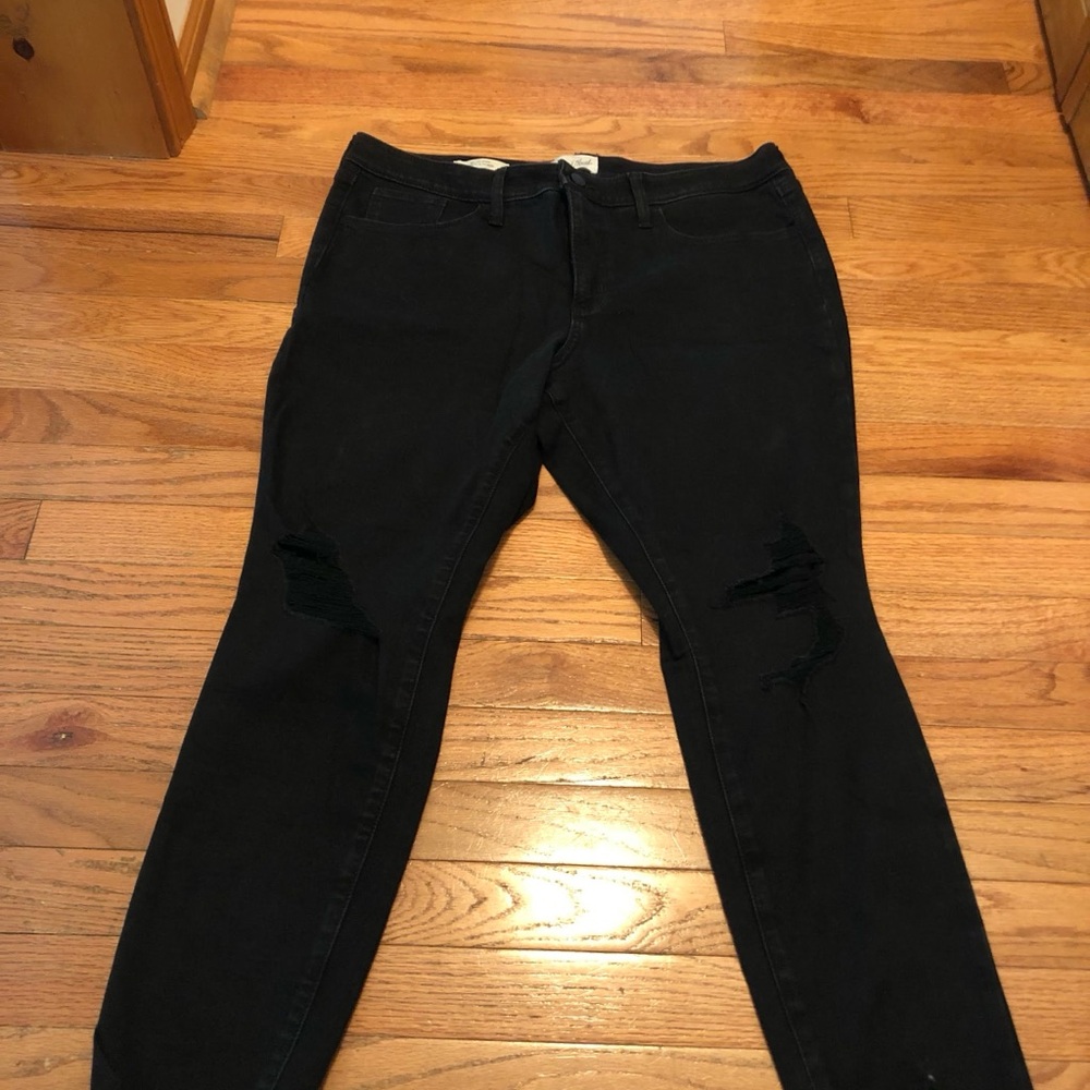 Women's Black Distressed Jeans
